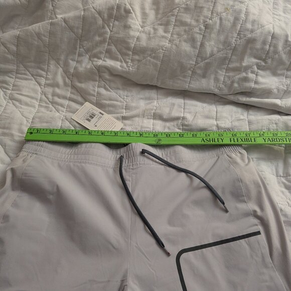 Women Stio Fernos Insulated Knicker Large 3/4 Pants Shorts Quiet Gray NWT - Picture 5 of 6